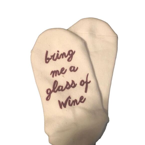If You Can Read This  Bring Me a Glass of Wine Socks by SockPrints NWT Booties - Picture 3 of 3